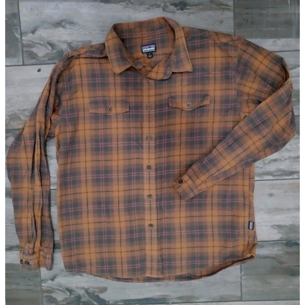 Patagonia Button Up Shirt Mens L Orange Short Sleeve Organic Cotton Blend Hiking